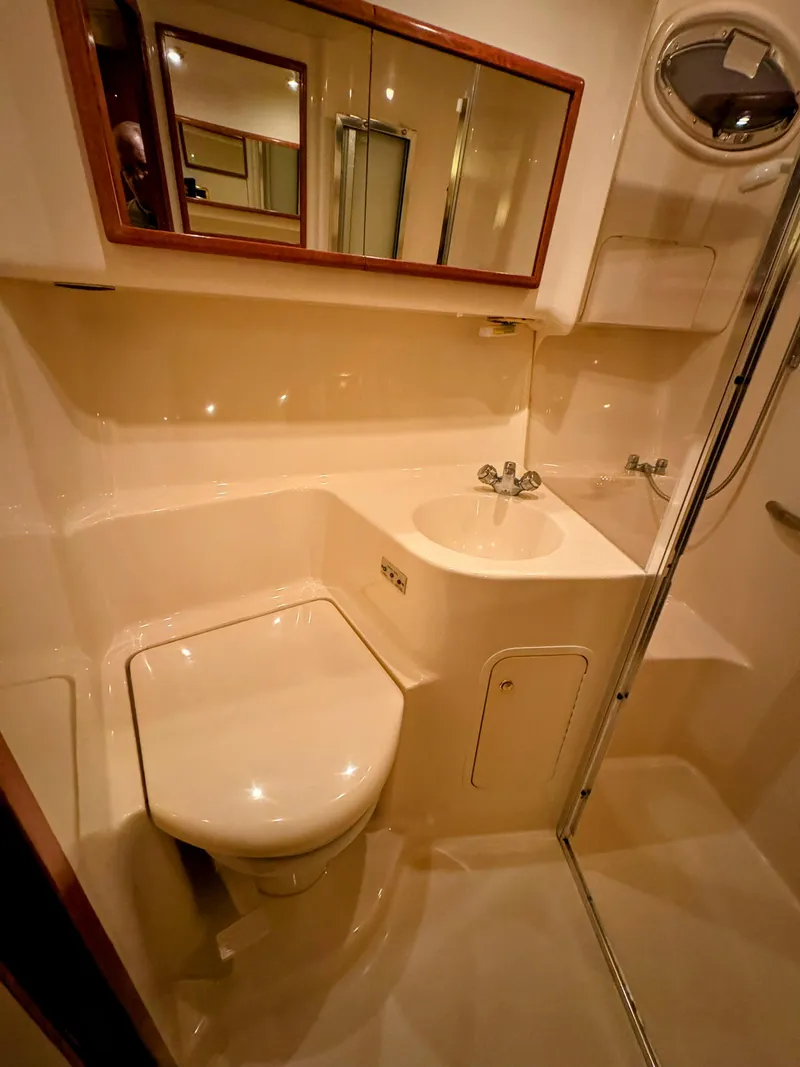 Slide: The Image of Sea Ray 400 Sedan Bridge 2001 - 57