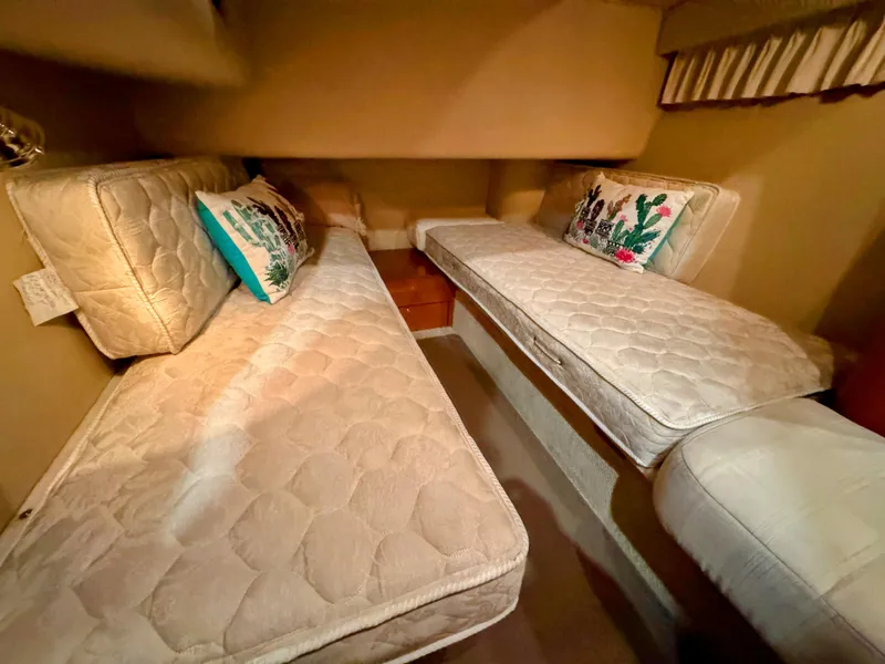 Slide: The Image of Sea Ray 400 Sedan Bridge 2001 - 59