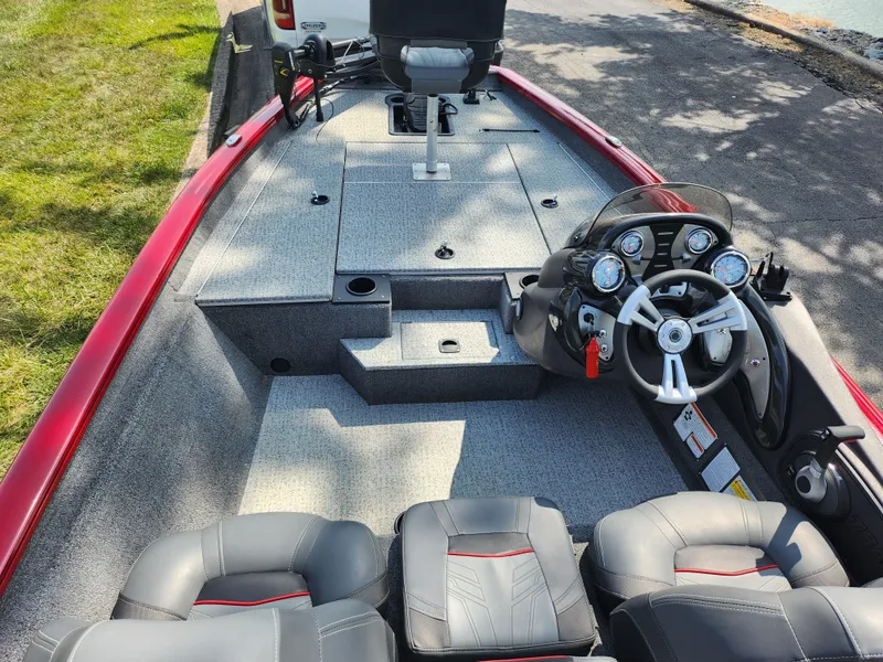 Slide: The Image of Tracker Pro Team 175 TXW 2023 - 11