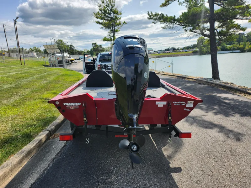 Slide: The Image of Tracker Pro Team 175 TXW 2023 - 2