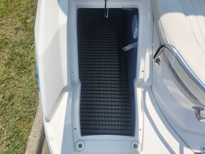 Slide: The Image of Monterey 220 EX 2007 - 10