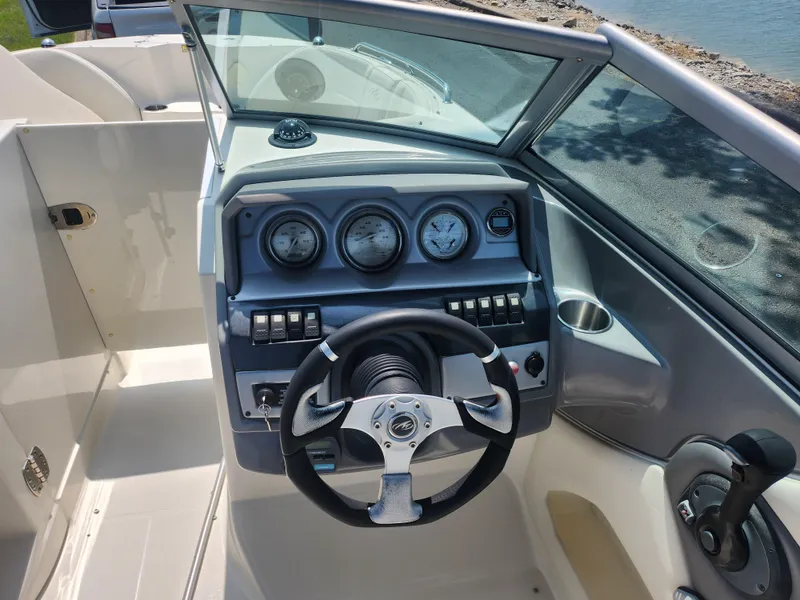 Slide: The Image of Monterey 220 EX 2007 - 13