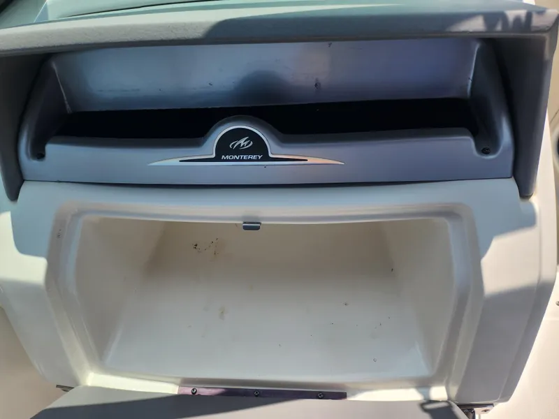 Slide: The Image of Monterey 220 EX 2007 - 14