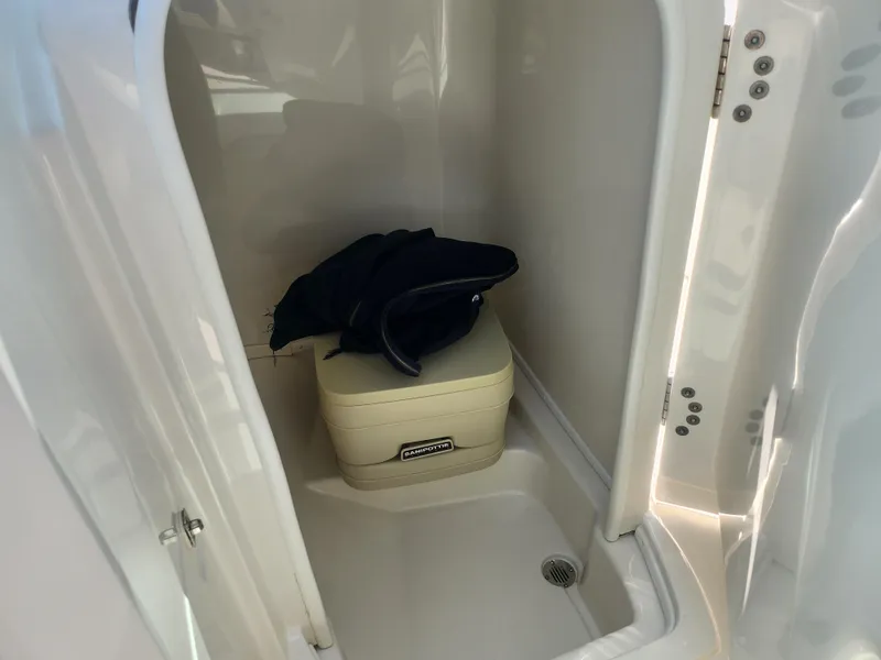 Slide: The Image of Monterey 220 EX 2007 - 18