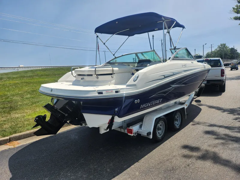 Slide: The Image of Monterey 220 EX 2007 - 3