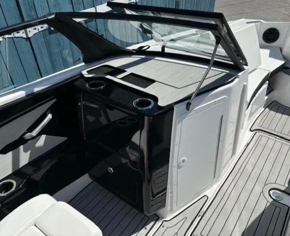 Slide: The Image of 2025 Yamaha Boats 222SD interior with sleek design and modern features. - 13