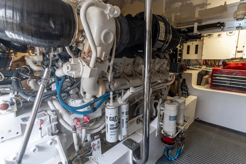 Slide: The Image of Hatteras GT60 2010 - 73