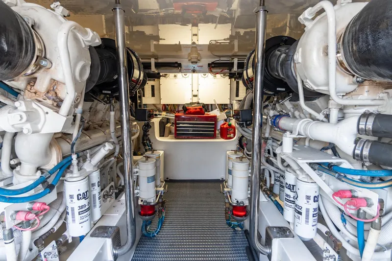 Slide: The Image of Hatteras GT60 2010 - 74