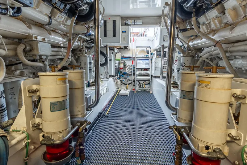 Slide: The Image of Hatteras GT60 2010 - 76