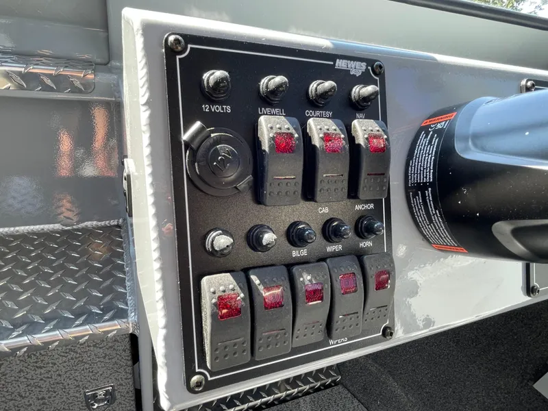 Slide: The Image of Control panel of 2025 Hewescraft 210 Sea Runner ET HT boat. - 15