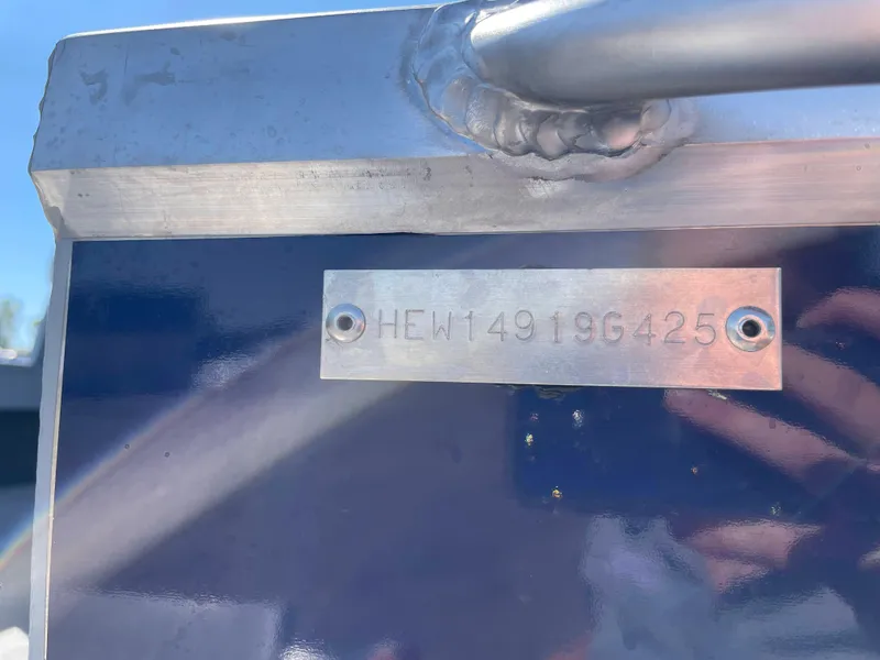 Slide: The Image of Hewescraft 210 Sea Runner ET HT 2025 hull identification number plate. - 27
