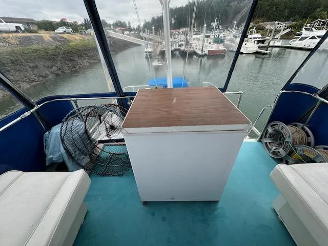 Slide: The Image of Tollycraft 40 Tri-Cabin 1974 - 50