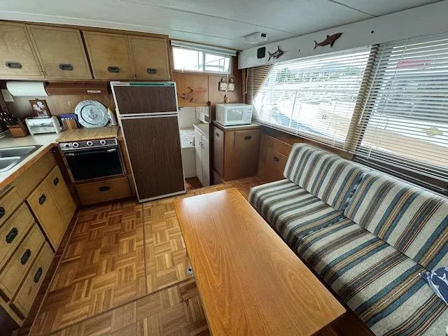 Slide: The Image of Tollycraft 40 Tri-Cabin Motor Yacht 1974 - 12