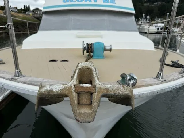 Slide: The Image of Tollycraft 40 Tri-Cabin Motor Yacht 1974 - 59