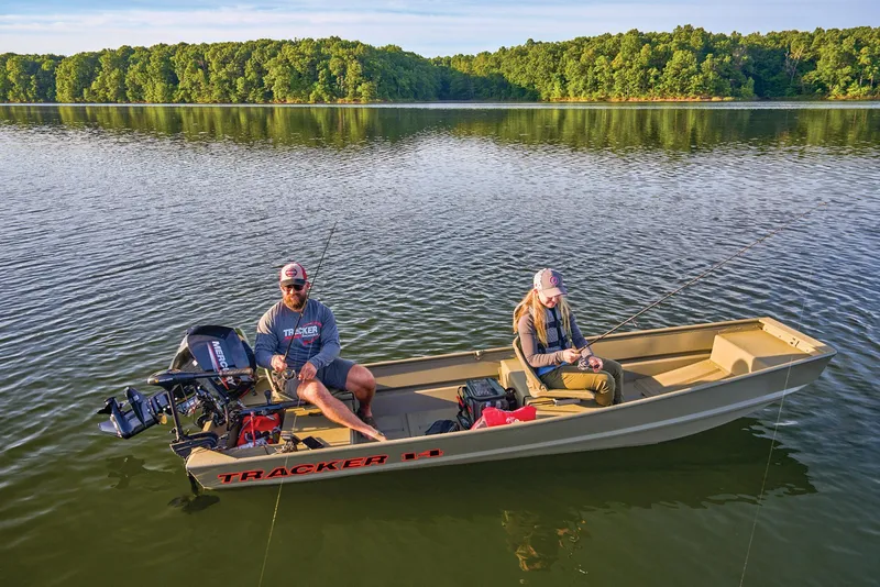 Slide: The Image of Tracker Grizzly 1436 Utility 2025 - 45