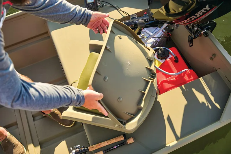 Slide: The Image of Tracker Grizzly 1436 Utility 2025 - 54