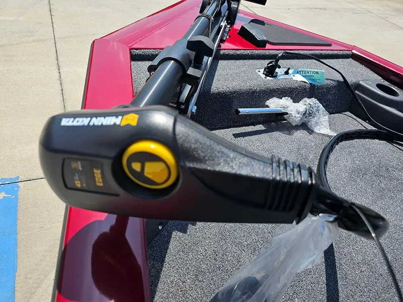 Slide: The Image of 2025 Tracker Boats Pro Team 175 TF Crappie Edition - 20