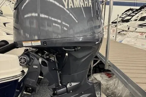 Slide: The Image of 2025 Chaparral 21 SSi Ski & Fish OB with Yamaha outboard motor in showroom. - 20