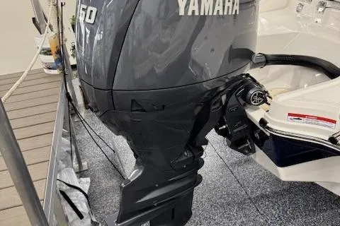 Slide: The Image of 2025 Chaparral 21 SSi Ski & Fish OB with Yamaha outboard motor. - 22