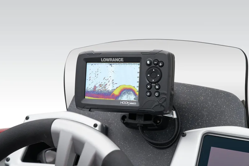 Slide: The Image of Tracker Pro Team 175 2025 - 34