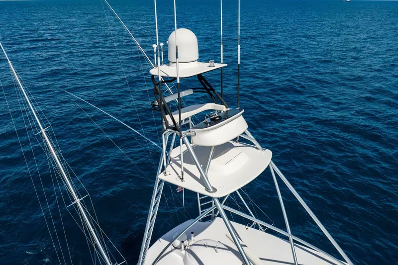 Slide: The Image of Viking 76 Convertible 2015 yacht tower against ocean backdrop. - 4