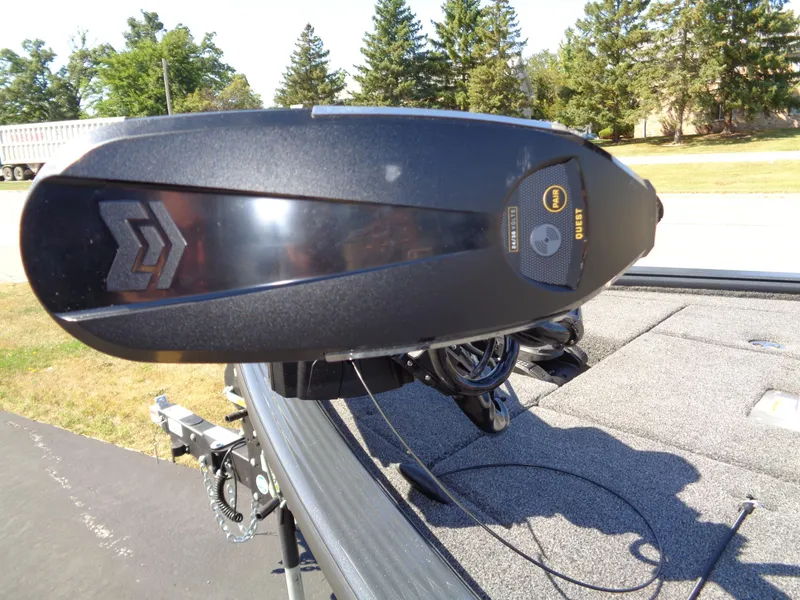 Slide: The Image of 2025 Lund 1875 Pro-V Bass XS boat with advanced trolling motor on deck. - 32