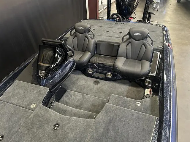 Slide: The Image of Skeeter ZXR 20 W/Yamaha 250HP "SHO" 2025 - 10