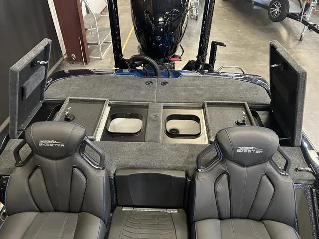 Slide: The Image of Skeeter ZXR 20 W/Yamaha 250HP "SHO" 2025 - 14