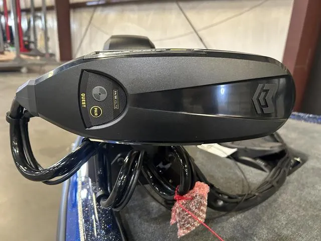 Slide: The Image of Skeeter ZXR 20 W/Yamaha 250HP "SHO" 2025 - 15