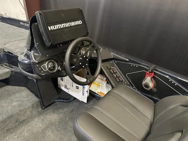 Slide: The Image of Skeeter ZXR 20 W/Yamaha 250HP "SHO" 2025 - 8