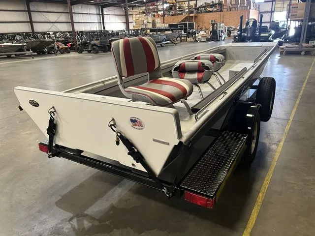 Slide: The Image of Supreme L48 w/Mercury 25 Jet 2024 - 13