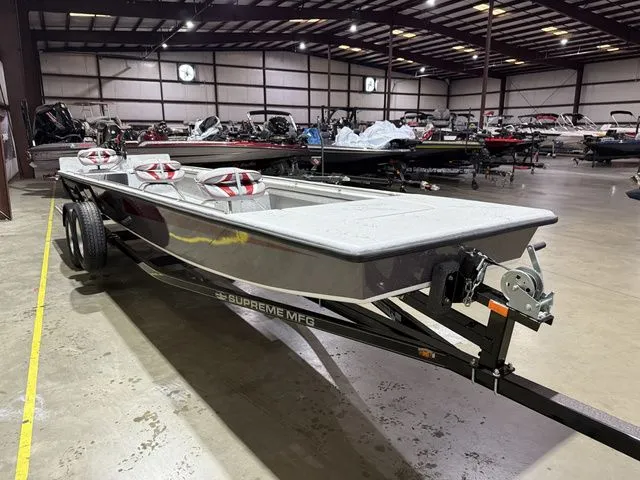 Slide: The Image of Supreme L48 w/Mercury 25 Jet 2024 - 3