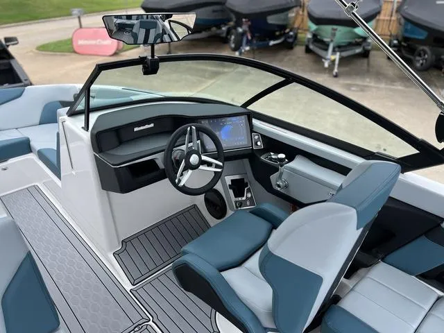 Slide: The Image of MasterCraft XT22 2025 - 10