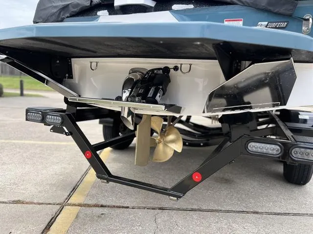 Slide: The Image of MasterCraft XT22 2025 - 23