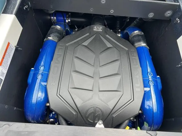 Slide: The Image of MasterCraft XT22 2025 - 24