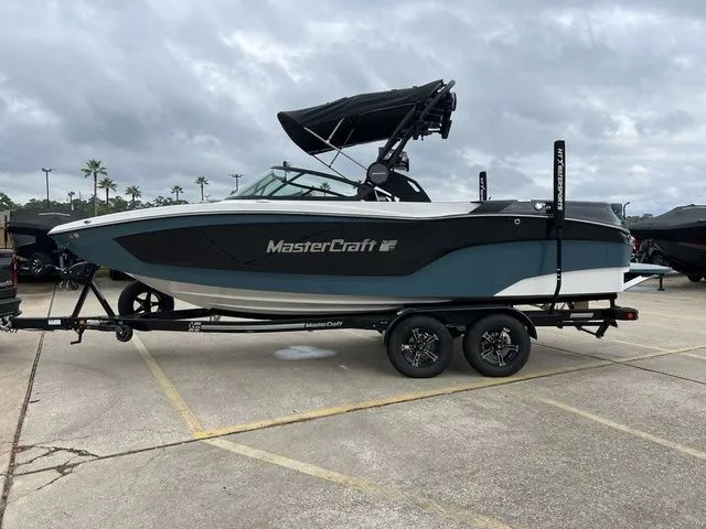 Slide: The Image of MasterCraft XT22 2025 - 5