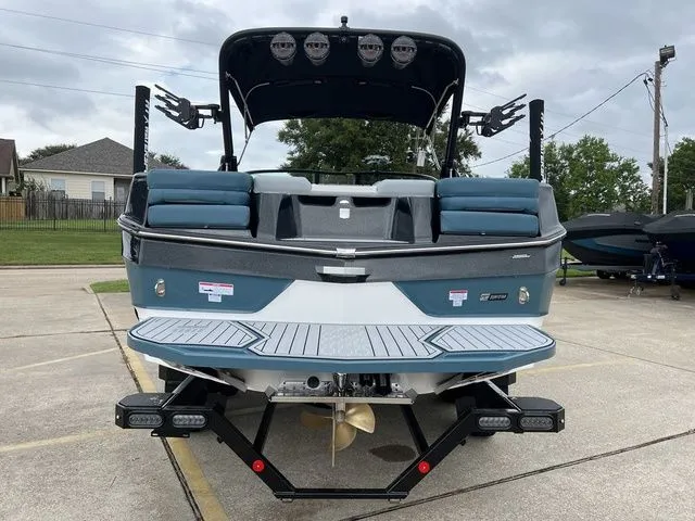 Slide: The Image of MasterCraft XT22 2025 - 8