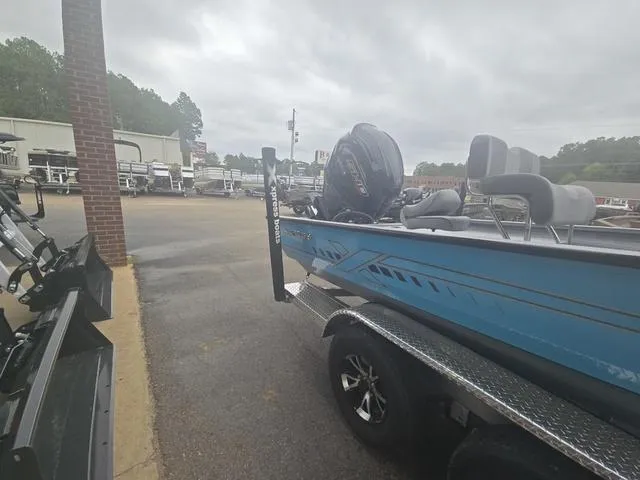 Slide: The Image of Xpress H22 2025 - 11