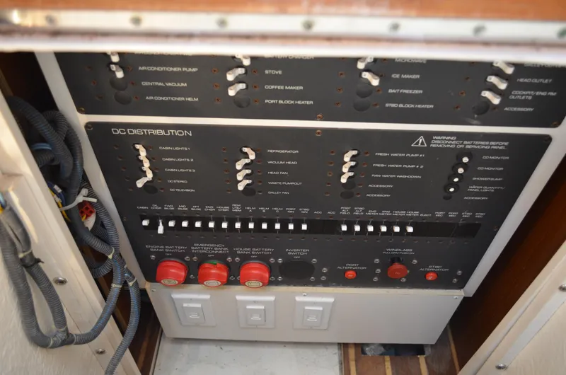 Slide: The Image of Tiara 3800 Open 2004 - 51