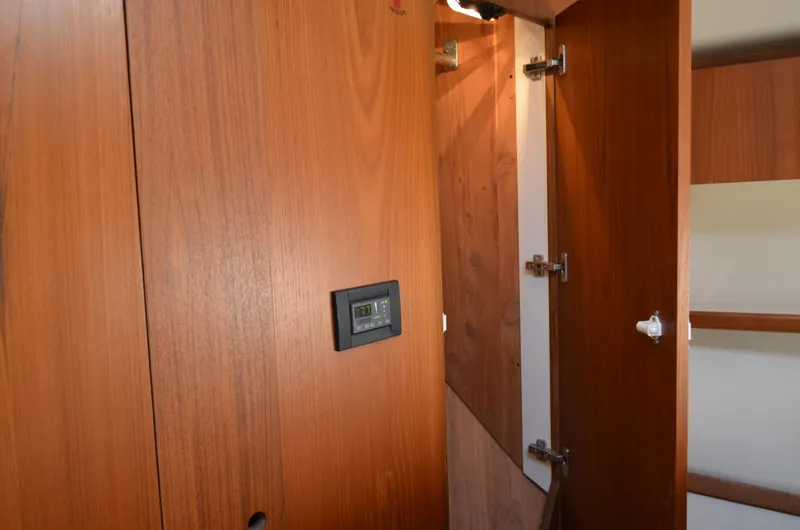 Slide: The Image of Tiara 3800 Open 2004 - 61