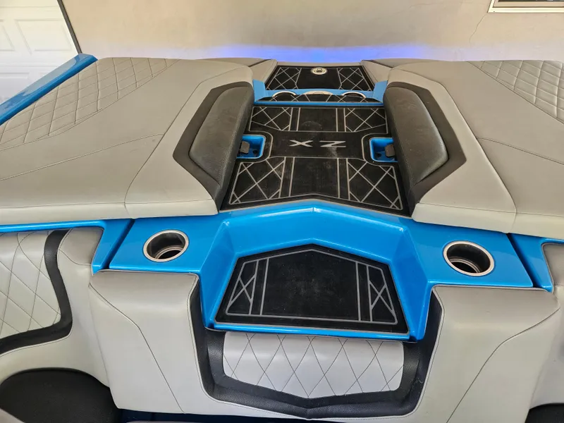 Slide: The Image of Tigé 25ZX 2020 - 52