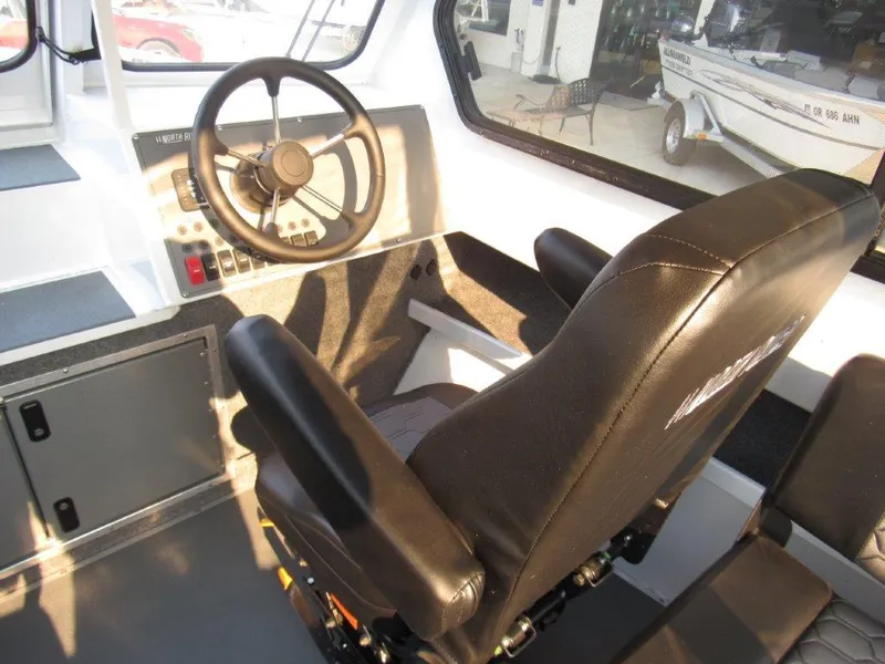 Slide: The Image of North River 23' Seahawk 2026 - 12