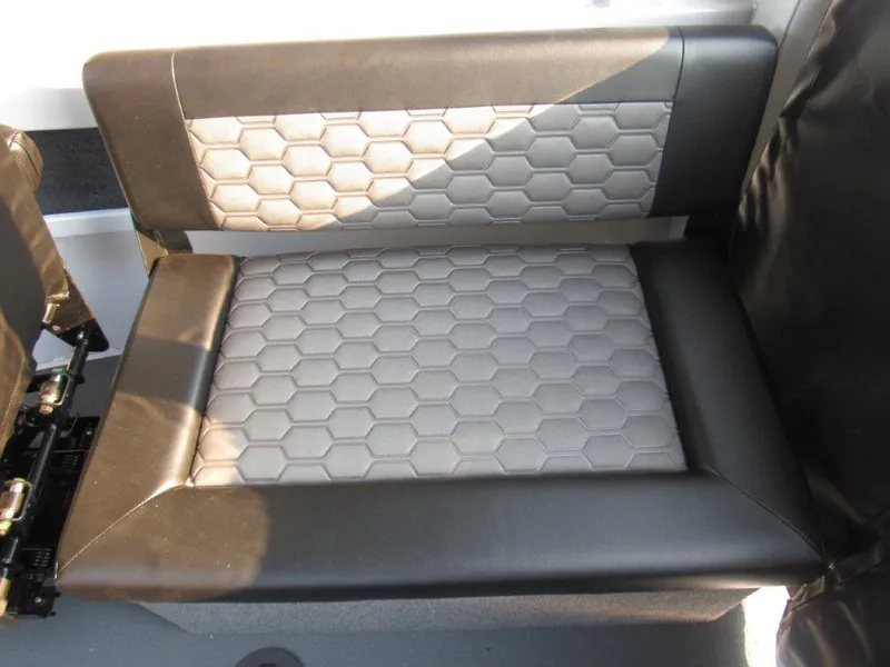 Slide: The Image of North River 23' Seahawk 2026 - 15