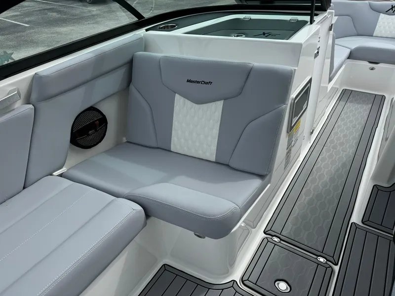 Slide: The Image of MasterCraft XT23 2025 - 12