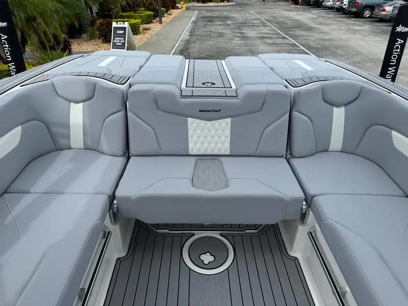 Slide: The Image of MasterCraft XT23 2025 - 16