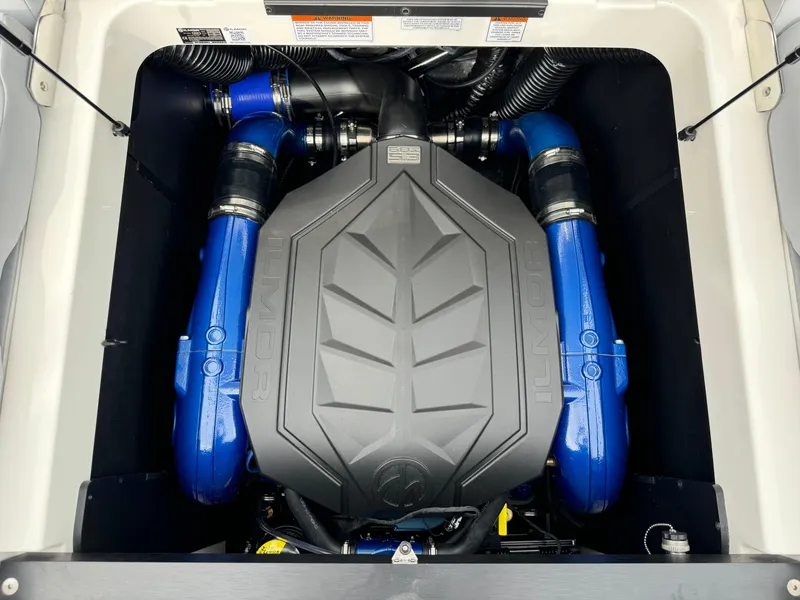 Slide: The Image of MasterCraft XT23 2025 - 17