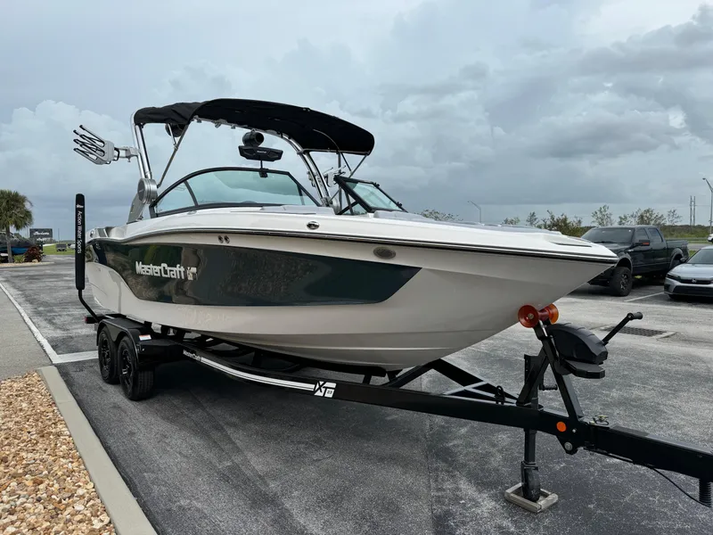 Slide: The Image of MasterCraft XT23 2025 - 4
