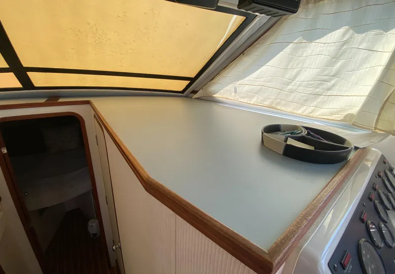 Slide: The Image of Chris-Craft 320 Amerosport Sedan 1988 - 51