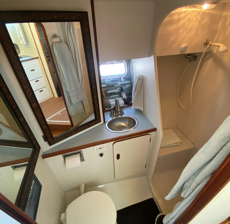 Slide: The Image of Chris-Craft 320 Amerosport Sedan 1988 - 52
