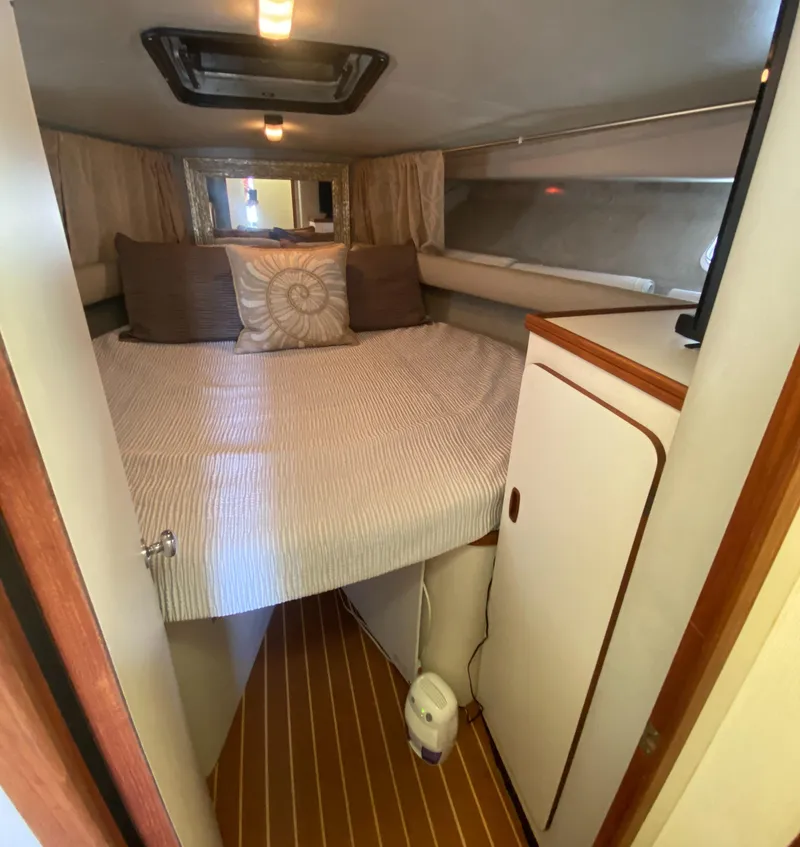 Slide: The Image of Chris-Craft 320 Amerosport Sedan 1988 - 57